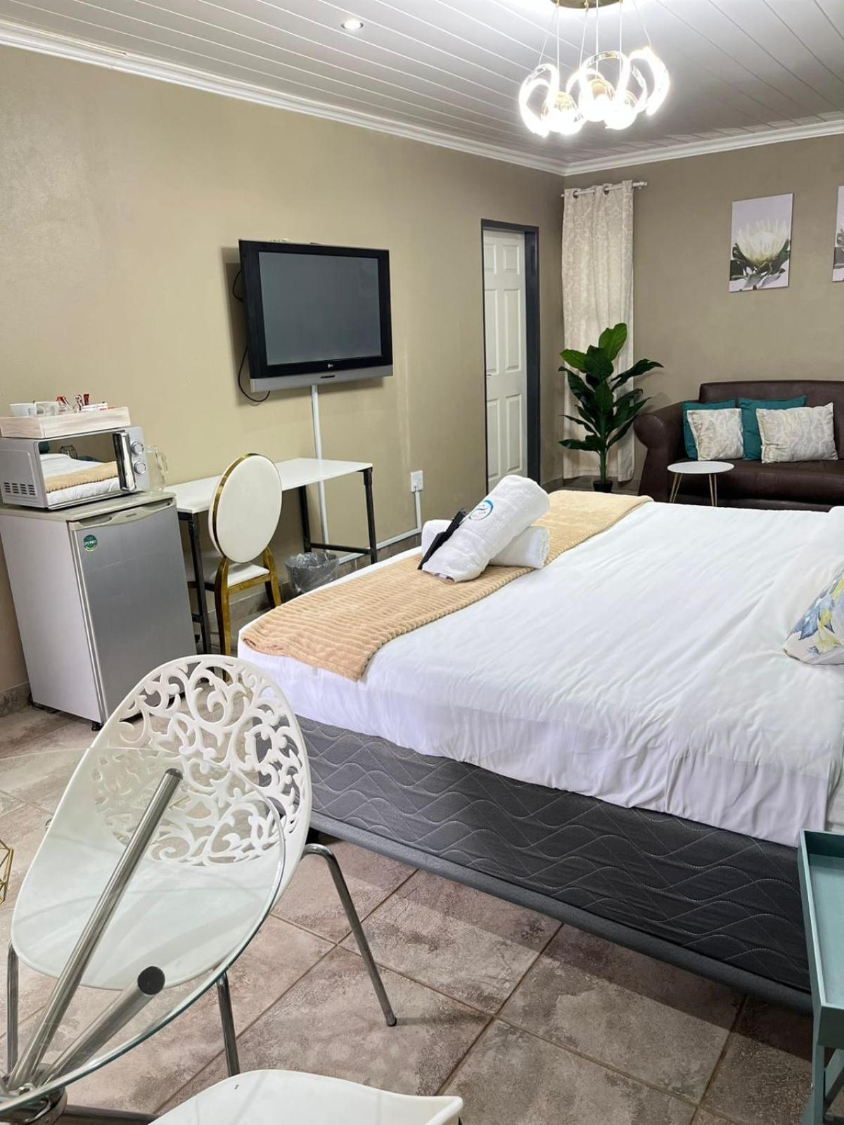 St Eve Lodge & Spa Bloemfontein Exterior photo